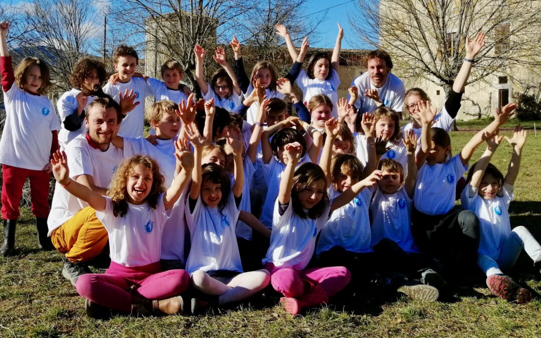 Photo de classe Cap au Nord Caminando avec enseignants