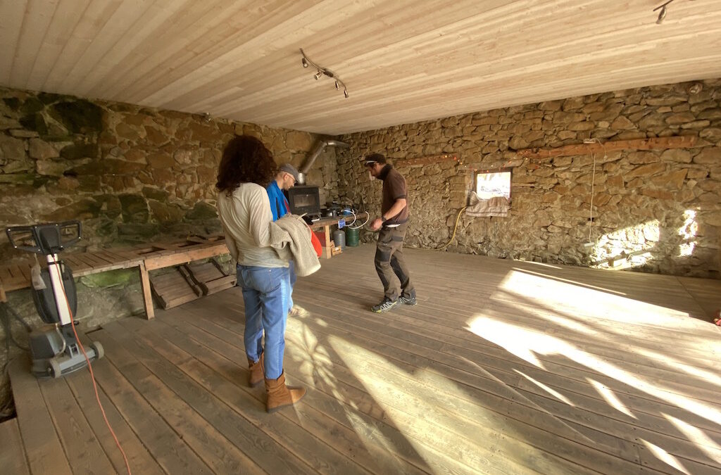 Ponçage du plancher de la Comtesse